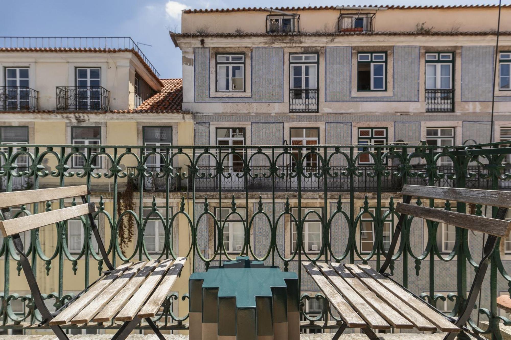 The Traditional Arts Memoir - Balcony At Downtown, 4th-floor No Lift Apartamento